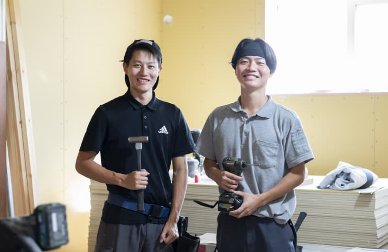 技能社員（大工・内装・左官など）